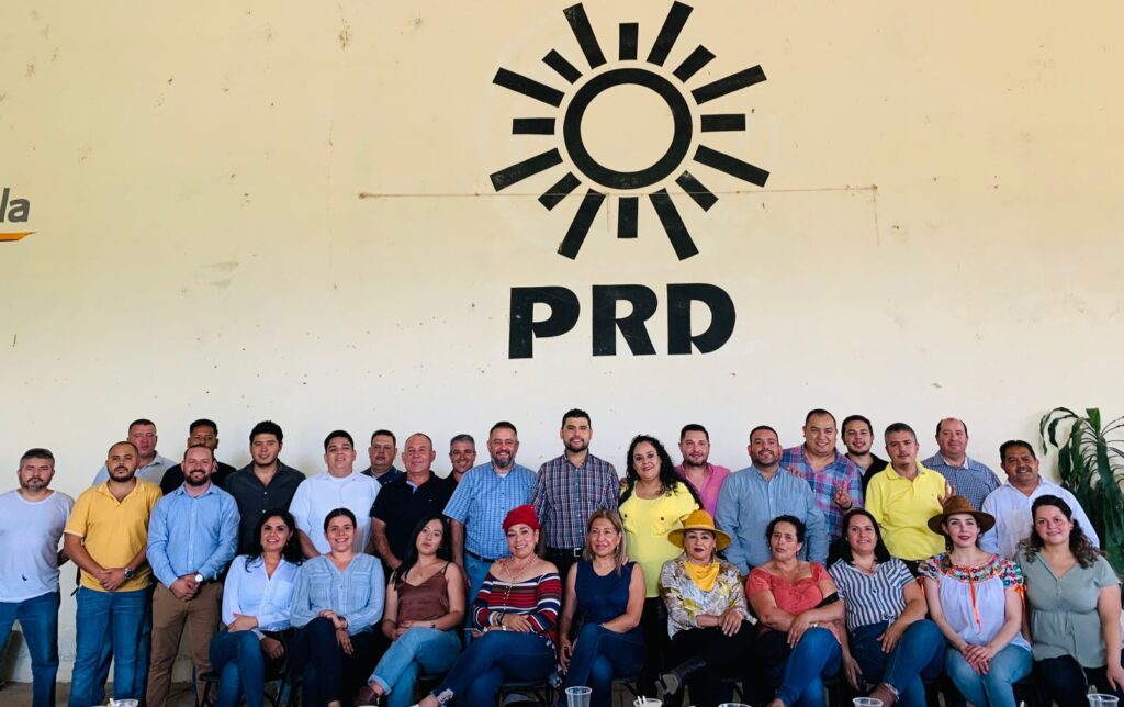 Dirección Estatal del PRD, visita Coalcomán para entregar apoyos a damnificados por sismos