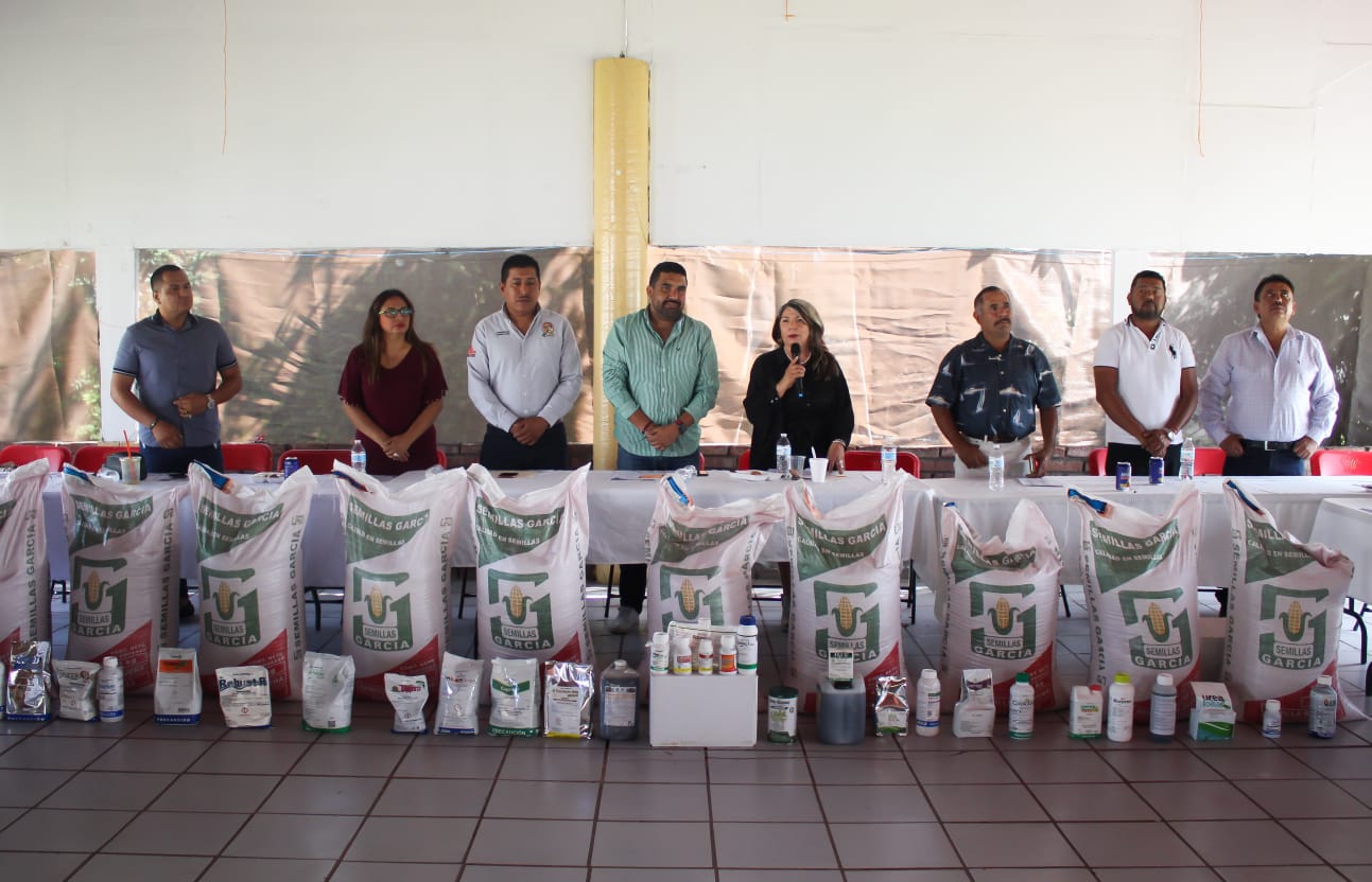 Apoya Gobierno de Tarímbaro a productores del campo con entrega de semillas