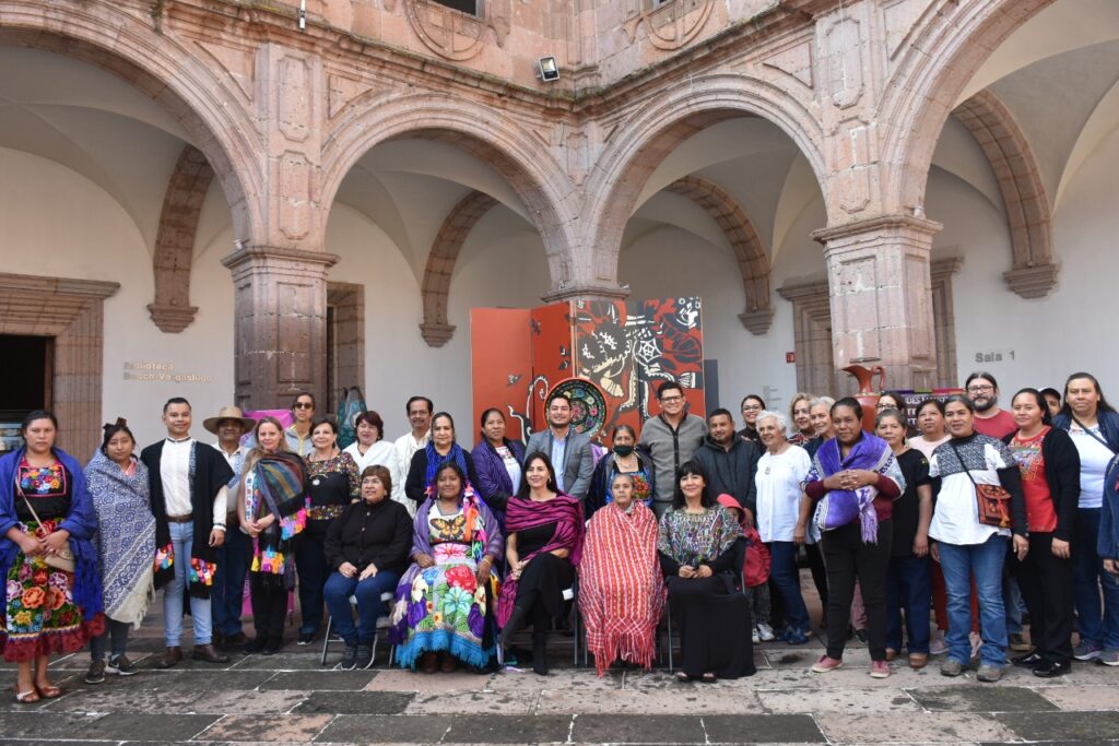 Grandes maestros: artesanas y artesanos de Michoacán se presentan en el CCC