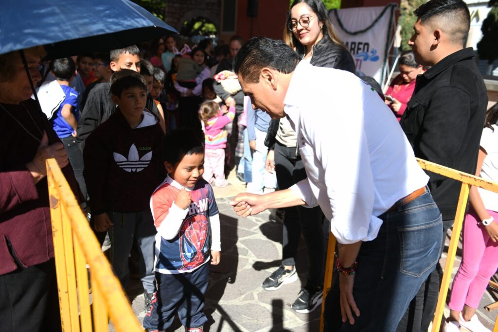 Silvano Aureoles comprometido con las niñas y niños de México