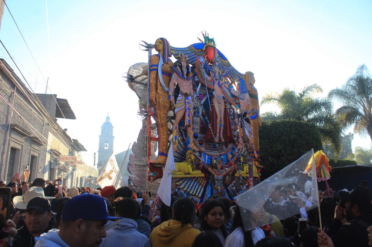 Celebra Bladimir González el inicio del Carnaval con los Toritos Monumentales de Tarímbaro