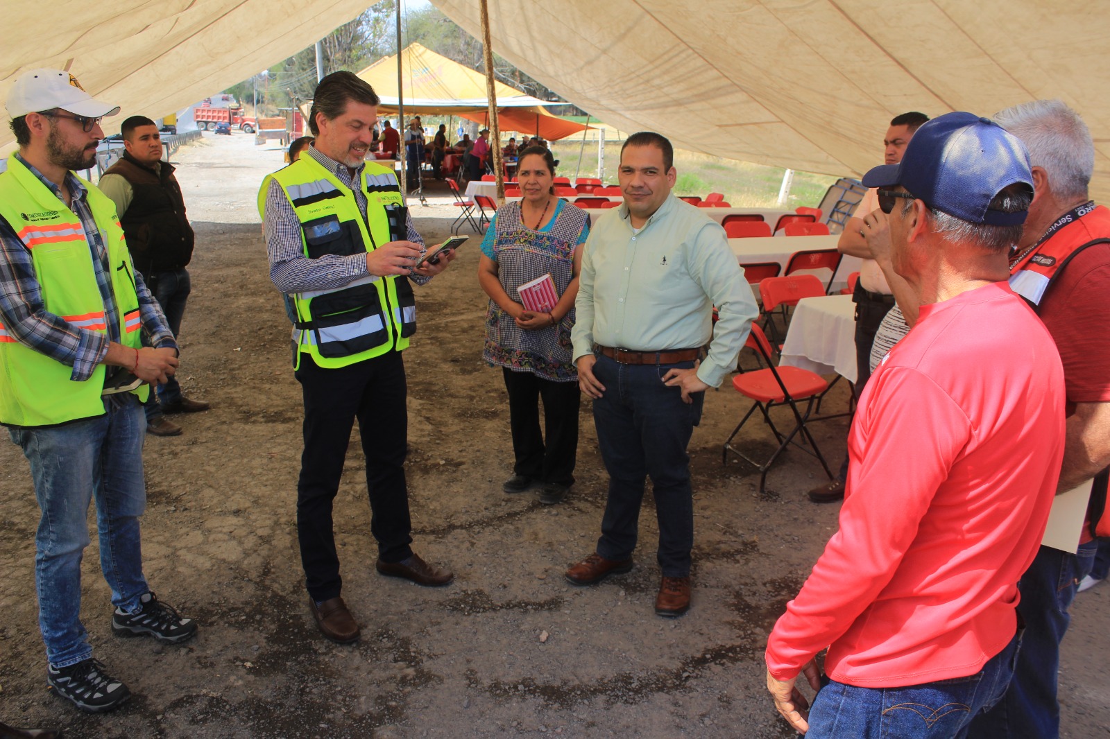 Recorre Bladimir González tramo a ampliar en la Morelia–Zinapécuaro