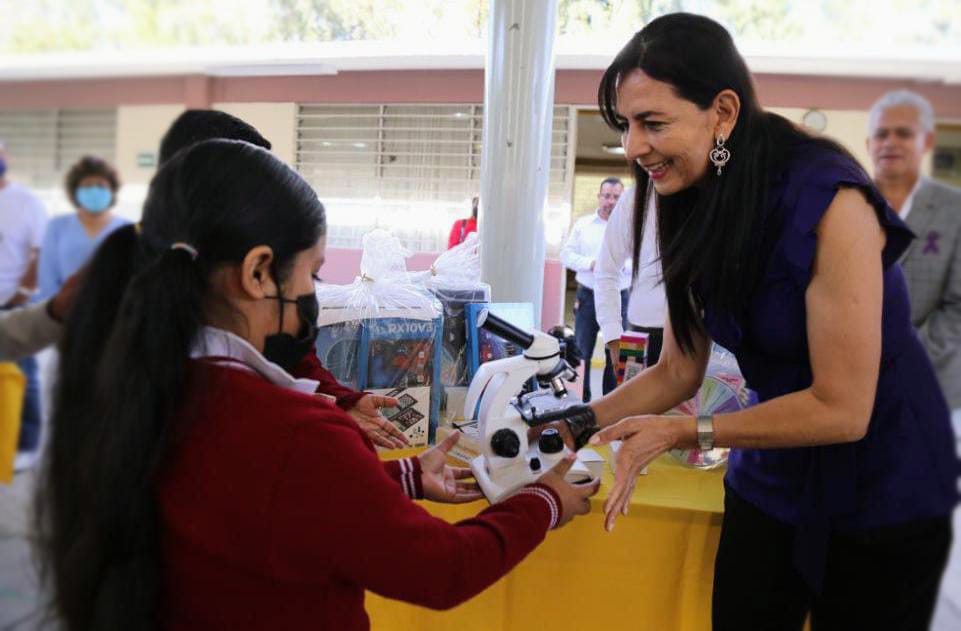 Va SEE por una sociedad inclusiva; entrega material para educación especial