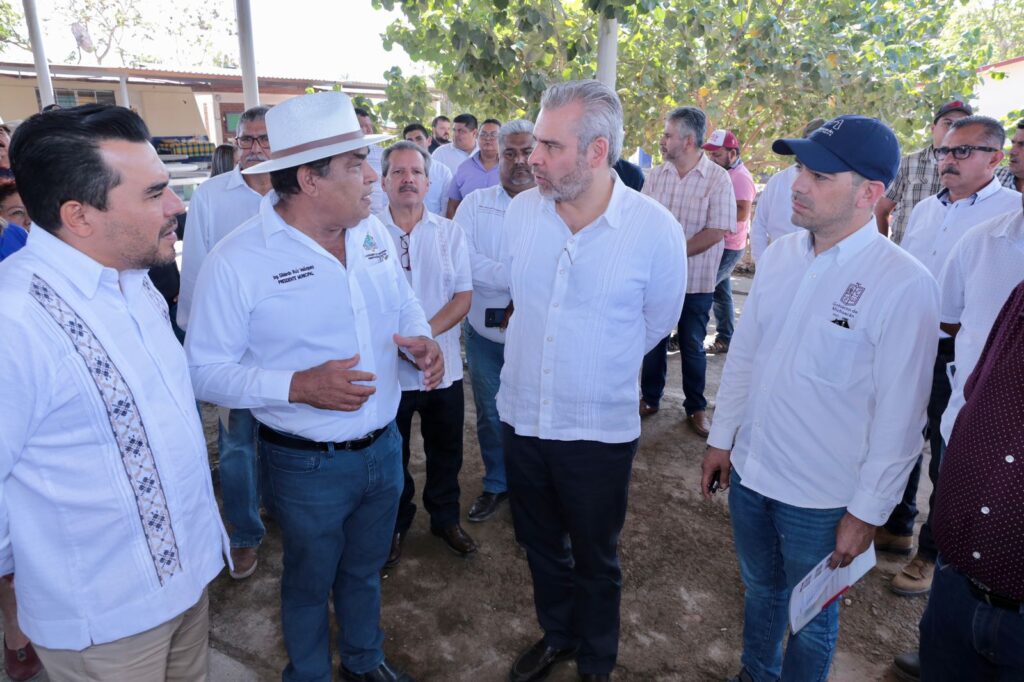 Supervisa Bedolla trabajos de reconstrucción en escuelas de la Costa