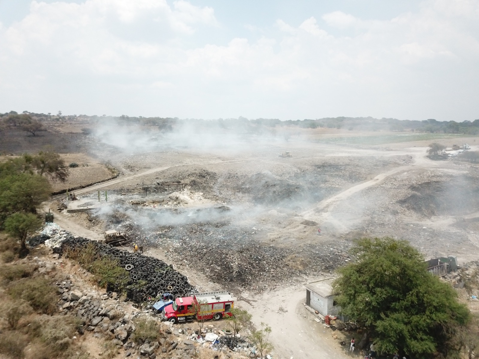 Trabajos para controlar incendio en basurero de Cuitzeo registran 80% de avance: Proam