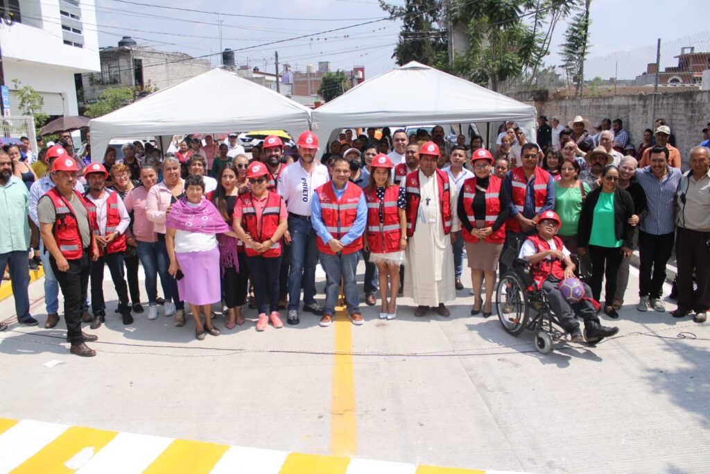 Entrega Bladimir González importantes obras en San Pedro de los Sauces