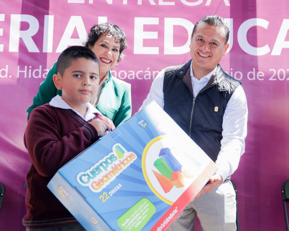 Educación pública, eje de la transformación en Michoacán: Torres Piña