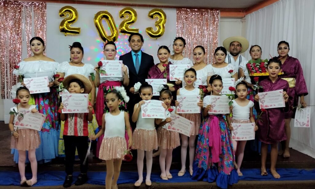 Tayde González Arias, encargado de clausurar el ciclo del grupo de danza Felicie