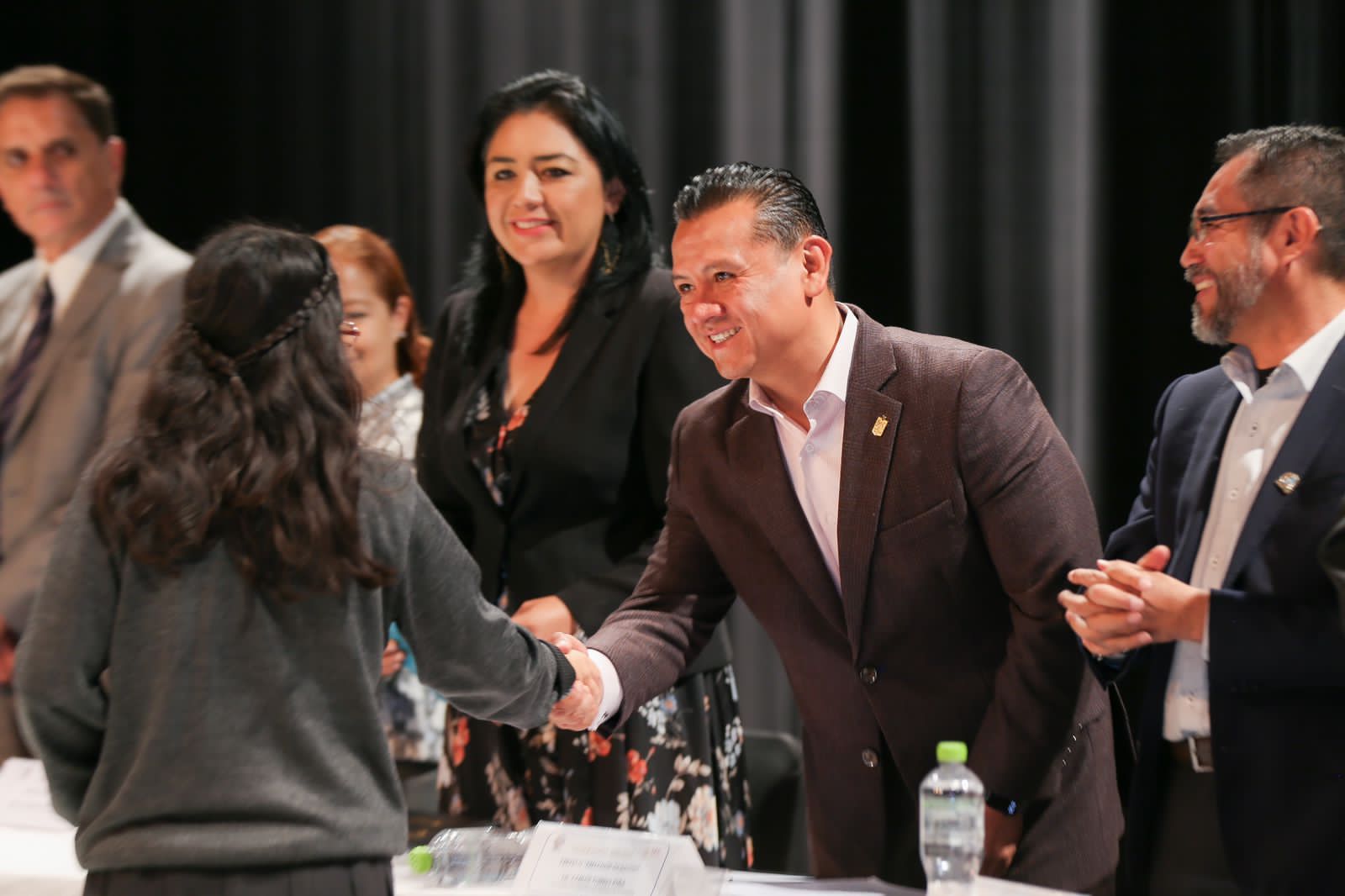 Con educación y esfuerzo los jóvenes transforman Michoacán: Torres Piña