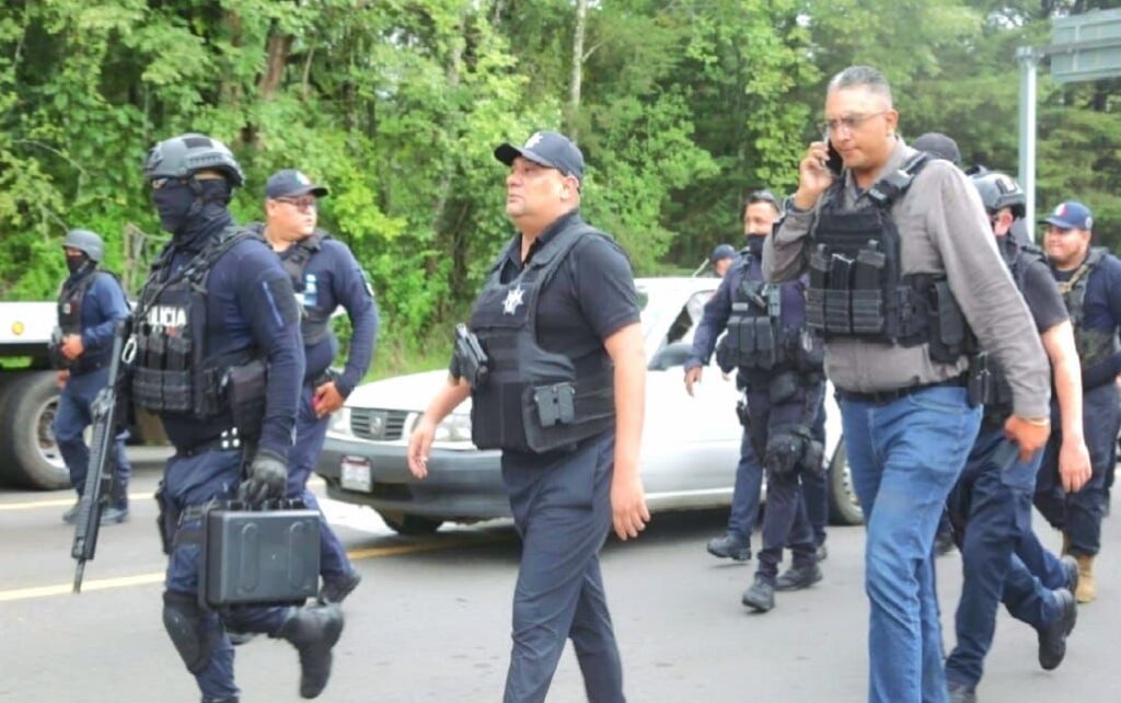 8 detenidos en bloqueos de la región Uruapan, hay libre tránsito en San Lorenzo y Capácuaro: SSP