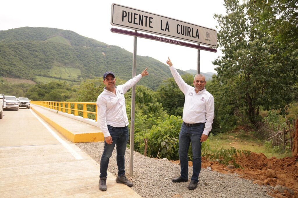 Inaugura Bedolla puente La Cuirla; obra que conecta a 8 comunidades de Aquila