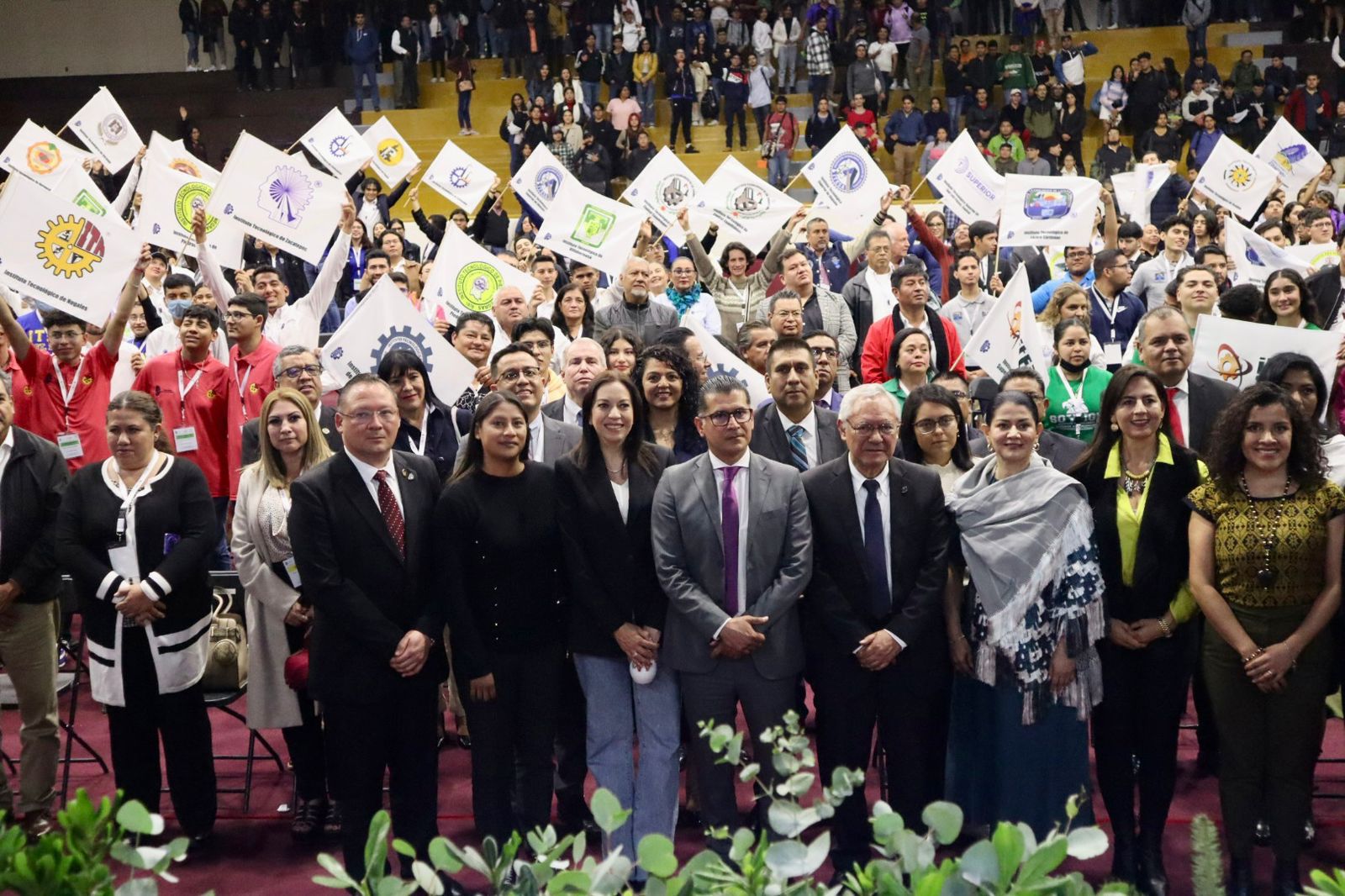 Estudiantes del Tec de Morelia ganan premio nacional de Ciencias Básicas 2023