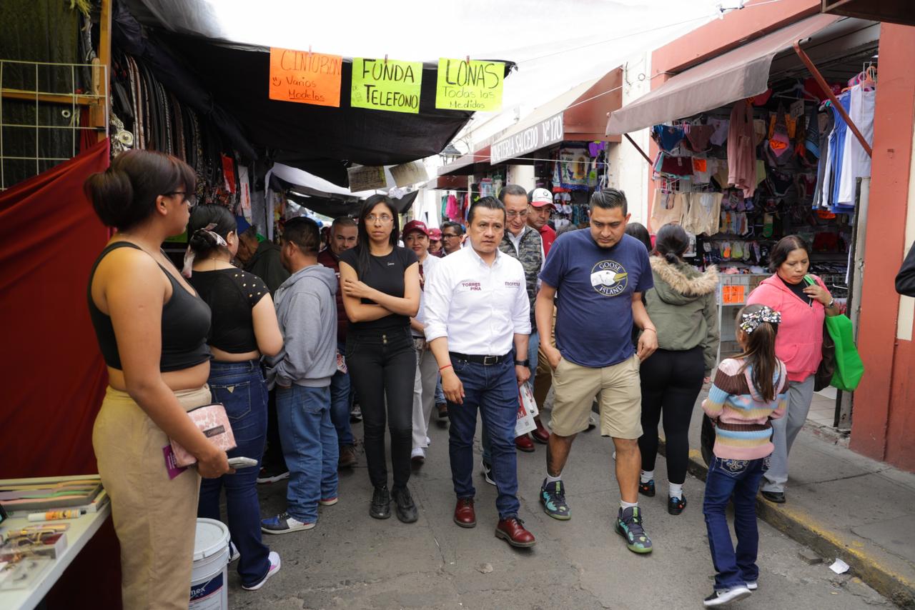 Brigadas de Torres Piña llegan al Mercado Independencia