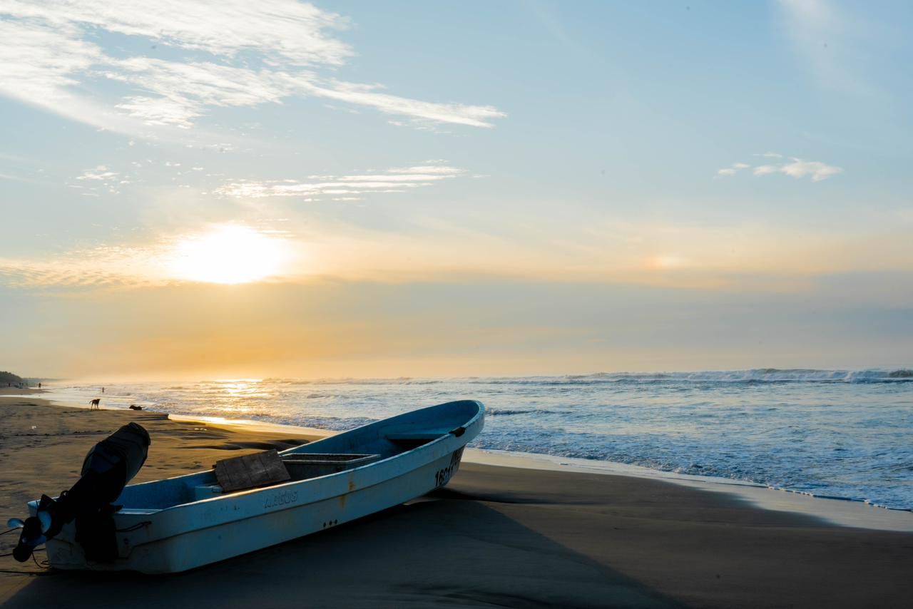 Estas vacaciones maravíllate con la belleza natural de las playas michoacanas