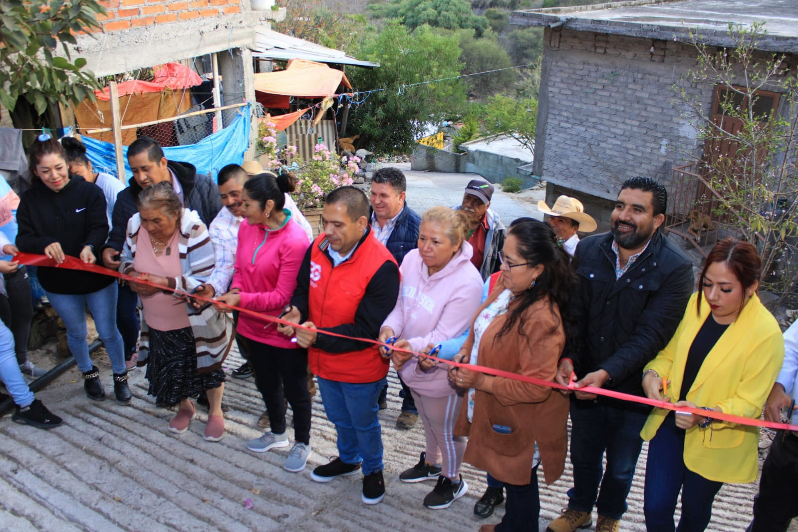 Tarímbaro: Dignifica Buen Gobierno calle principal de El Curiro