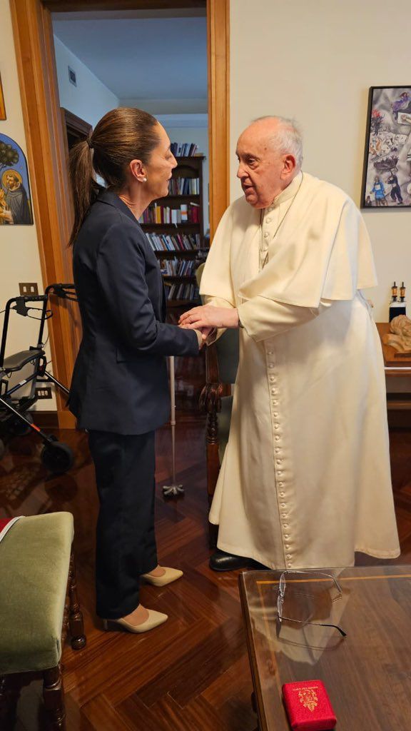 SOSTIENE CLAUDIA SHEINBAUM ENCUENTRO CON EL PAPA FRANCISCO