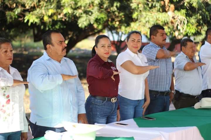 Participa Julisa Farias en acto cívico y desfile del 86 aniversario ejidal de la comunidad 20 de noviembre