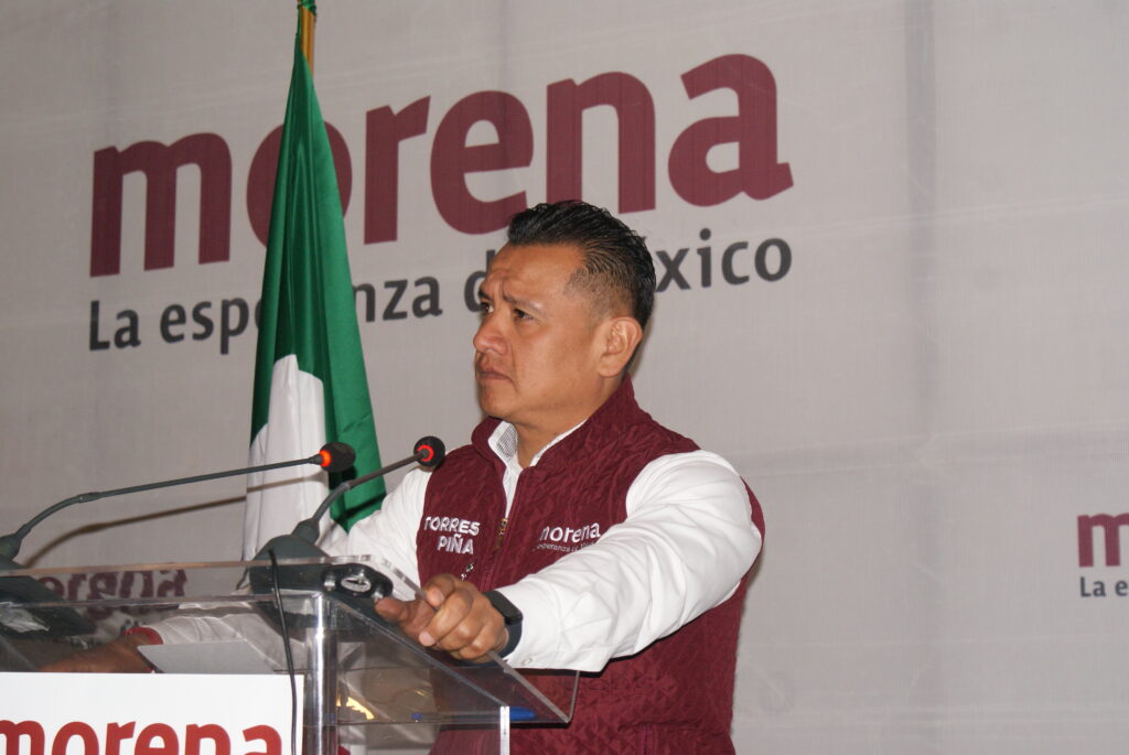 Es Carlos Torres Piña el candidato de Morena por Morelia