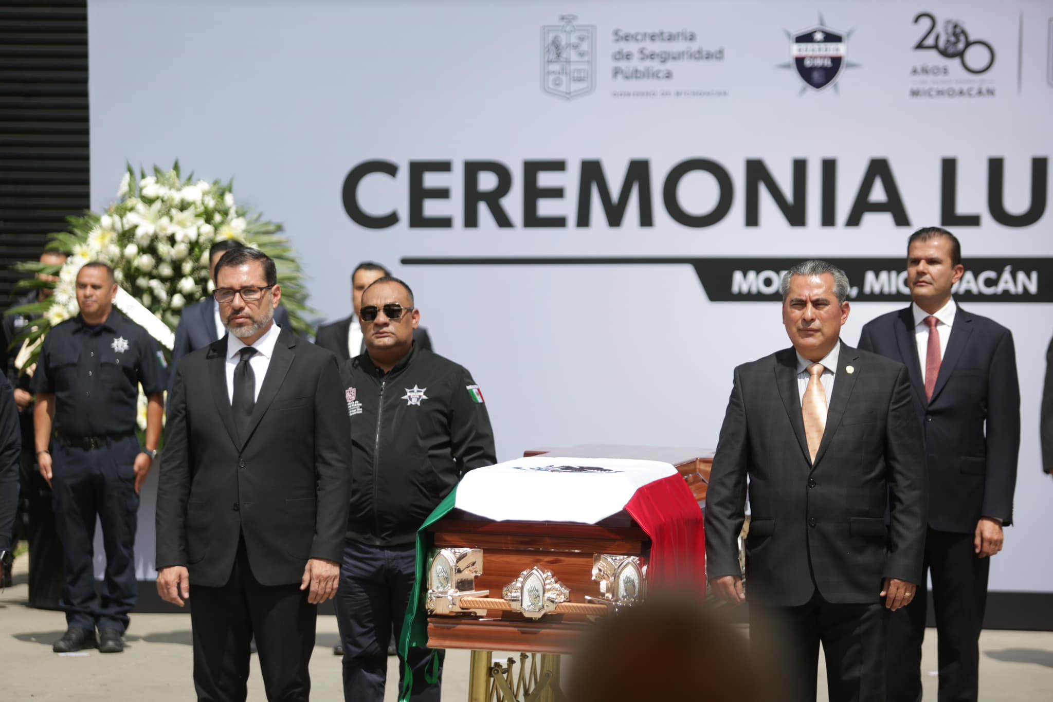 Rinden homenaje a oficial de la Guardia Civil caído en cumplimiento de su deber