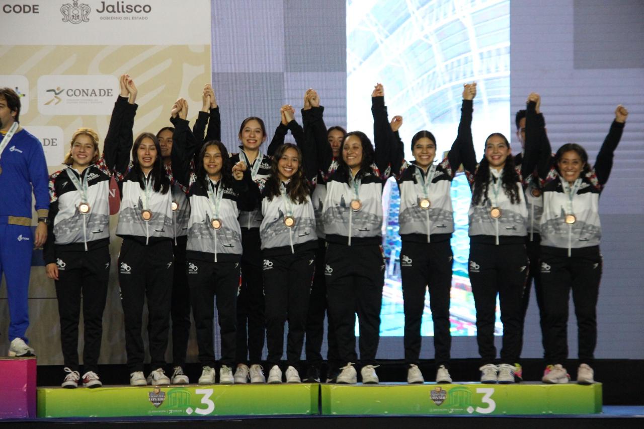 Equipo femenil de polo acuático de Michoacán gana bronce en Nacionales Conade