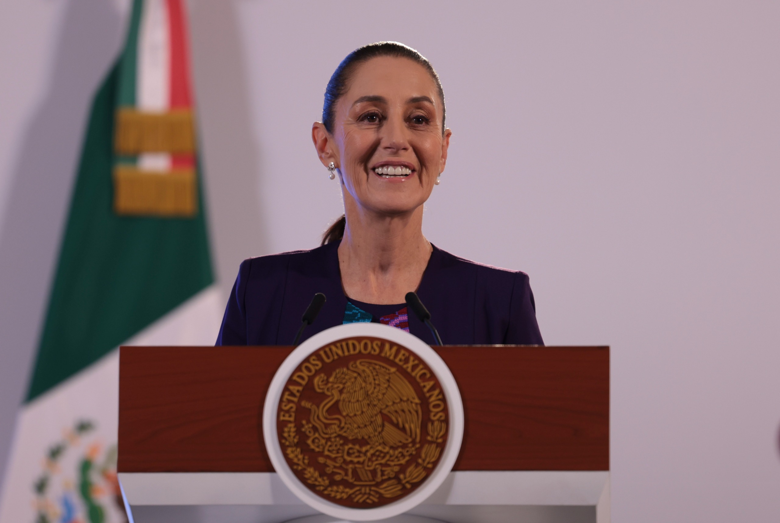 PRESIDENTA CLAUDIA SHEINBAUM IMPULSA REFORMAS PARA FORTALECER PEMEX, CFE Y TRENES DE PASAJEROS COMO EMPRESAS AL SERVICIO DEL PUEBLO DE MÉXICO