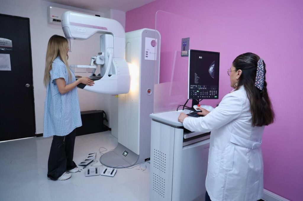 Gobierno estatal da atención integral a mil 500 mujeres con cáncer de mama