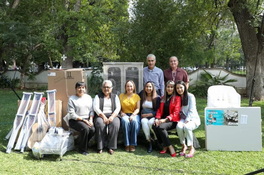 Sistema DIF Michoacán equipa casas de día para personas adultas mayores