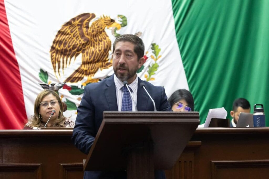 Propone el Diputado Abraham Espinoza una iniciativa de ley que brinde certeza a los campamentos tortugueros de la costa michoacana