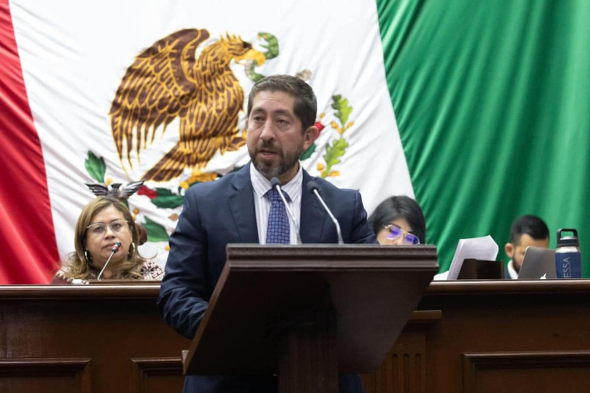 Propone el Diputado Abraham Espinoza una iniciativa de ley que brinde certeza a los campamentos tortugueros de la costa michoacana