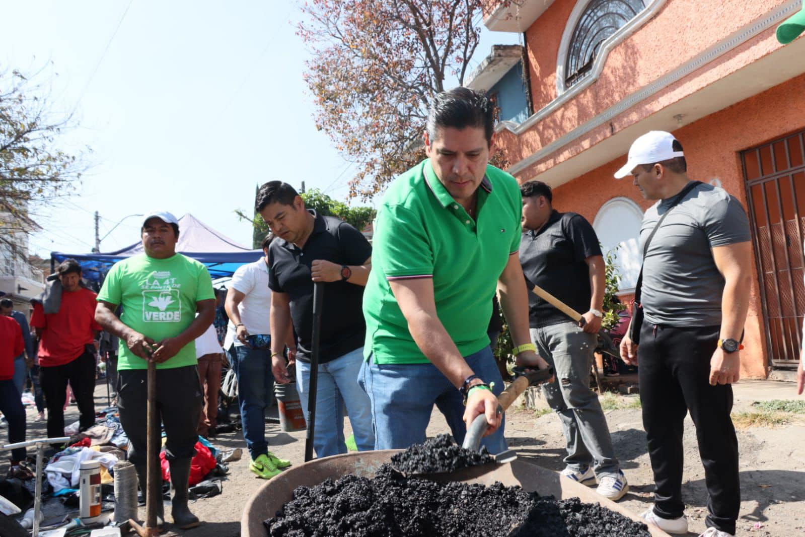 PVEM tapa los primeros 100 baches en Morelia; se avanza en mejores vialidades.