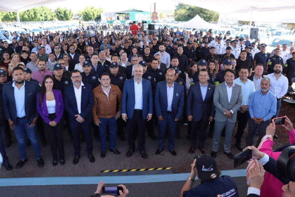 Con entrega de patrullas se refuerza seguridad en Michoacán; van 617 unidades: Bedolla