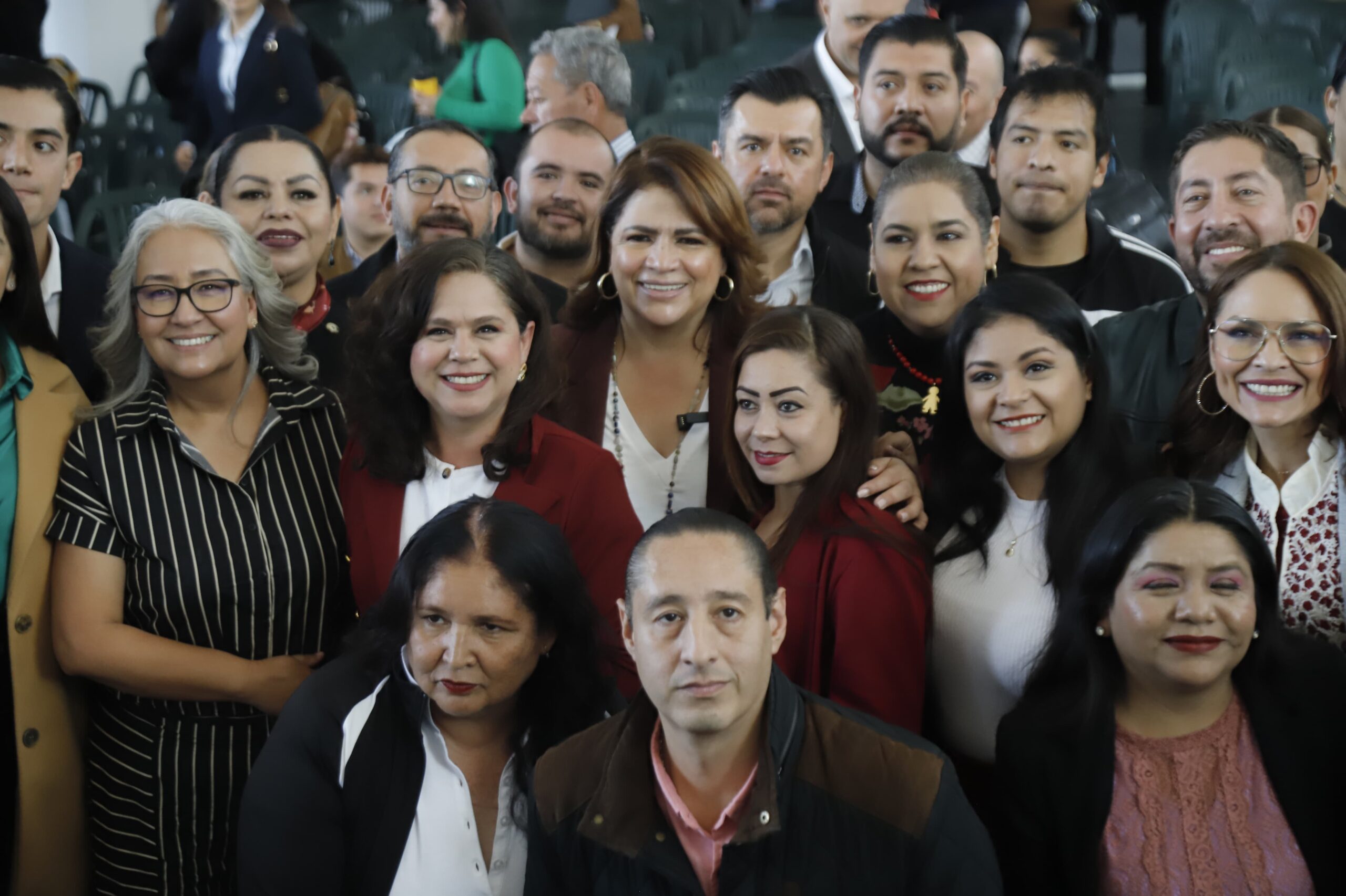 Llama Fabiola Alanís a votar en la elección del 1º de junio para renovar al PJ