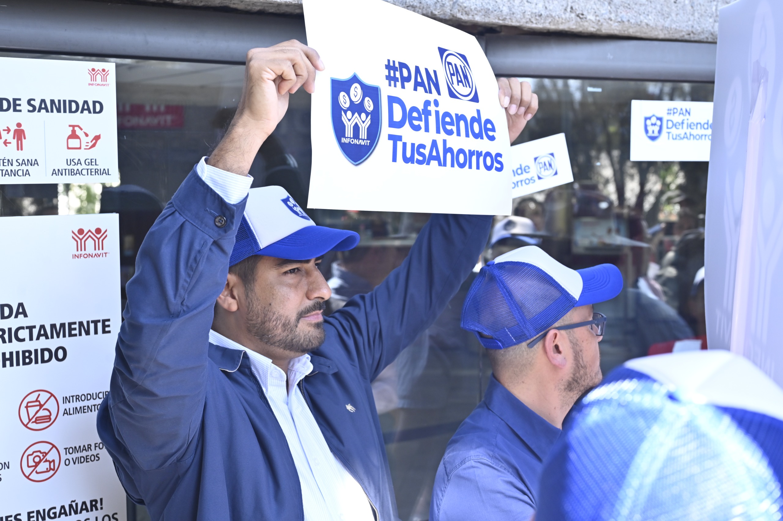 “Los ahorros de los trabajadores no deben estar al servicio de un gobierno”: Poncho Chávez