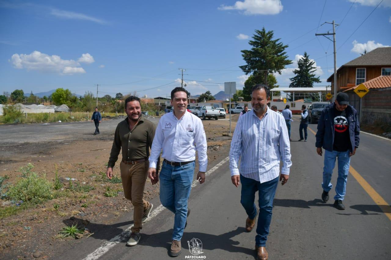 Pátzcuaro Julio Arreola celebra la modernización del libramiento de Túpataro