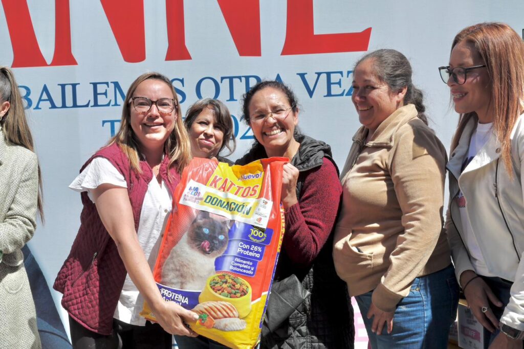 Concluye con éxito colecta de croquetas; donadas, 50 toneladas para michis y lomitos rescatados
