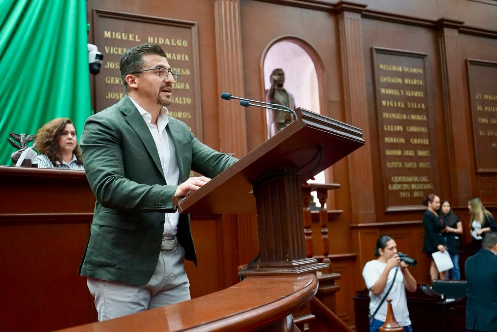 Diputado Toño Mendoza impulsa reforma para fortalecer transparencia y representatividad en el CESMICH