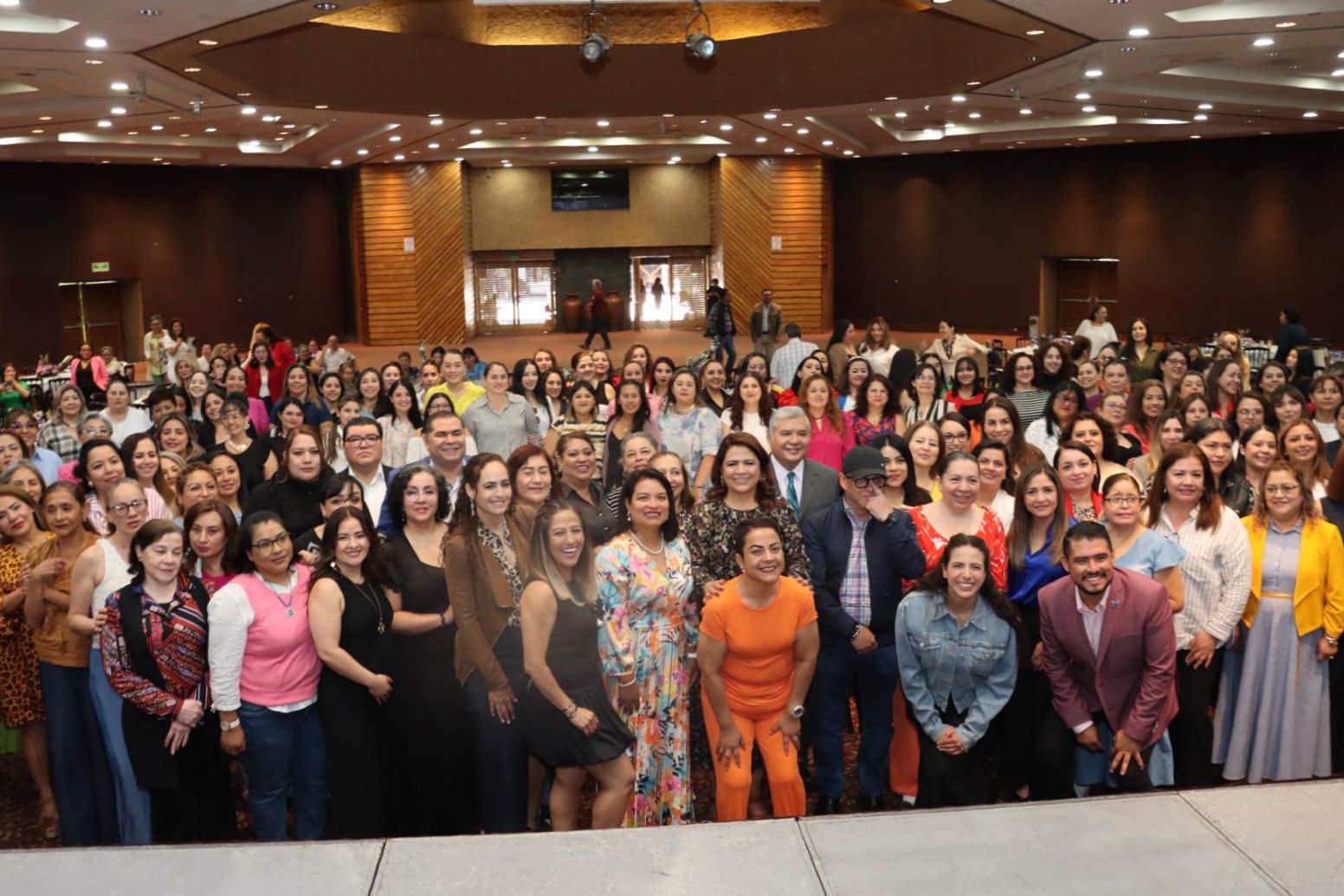 “Es tiempo de mujeres” significa mejorar las condiciones de trabajo: Fabiola Alanís a servidoras públicas de la ASM
