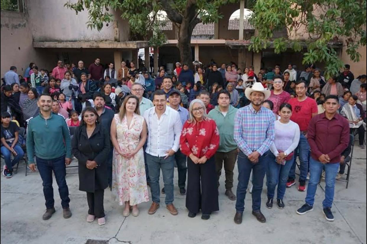 Con Asambleas Informativas Legislativas, acerca Emma Rivera el trabajo del Congreso a la ciudadanía.