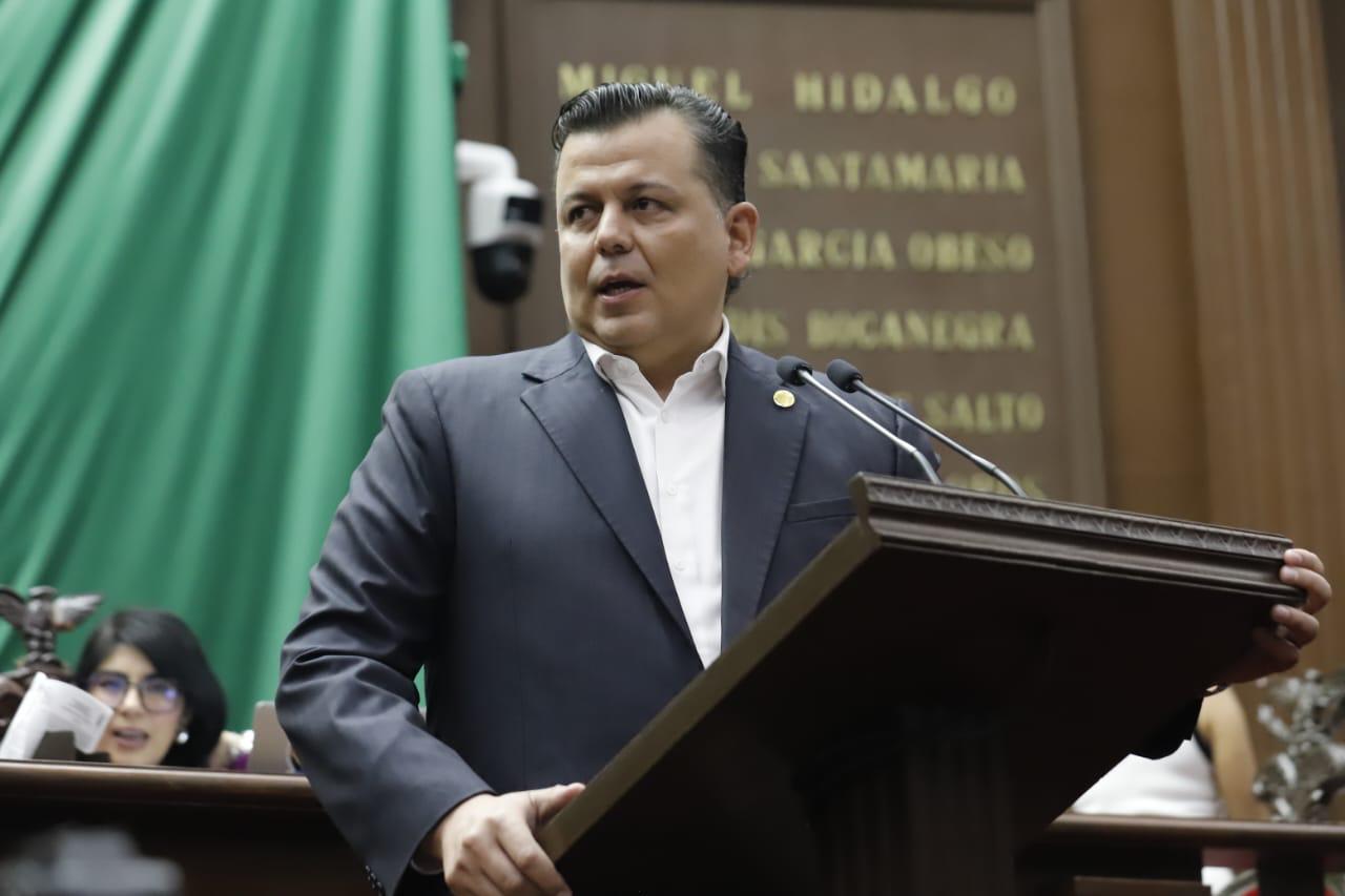 Congreso define el 10 de junio de cada año como Día del Padre en Michoacán