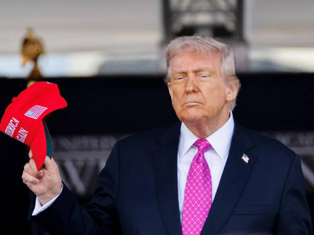 Tribunal frena aranceles de Trump: Se excedió en su poder presidencial