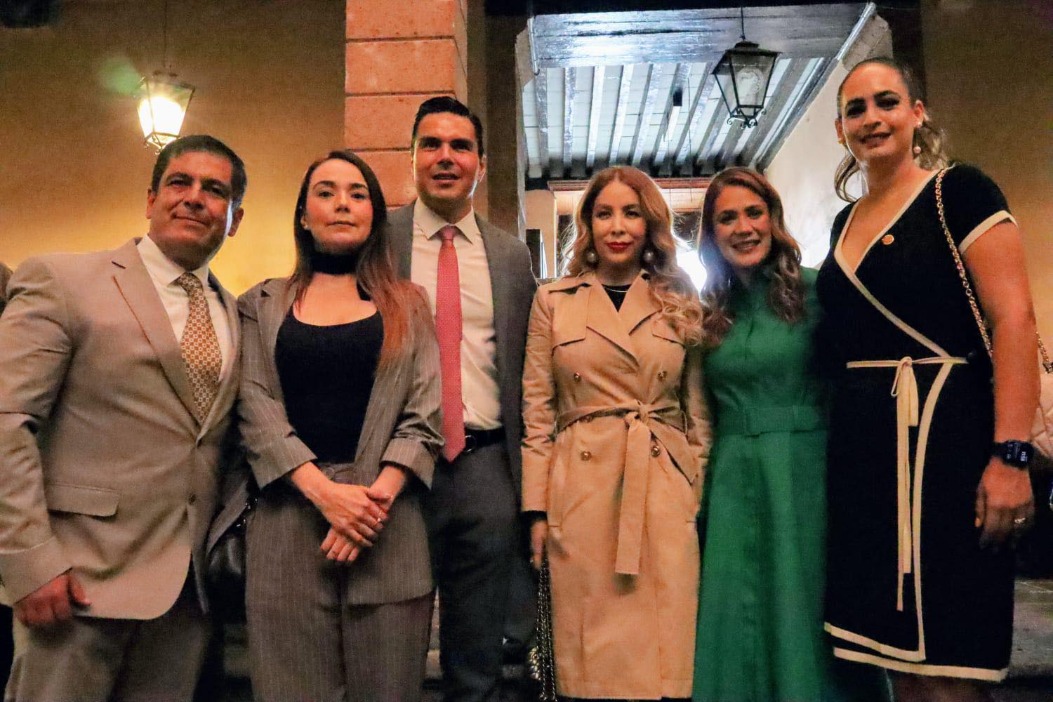 Colegio de Notarios de Michoacán, pilar fundamental del Estado de Derecho: Belinda Hurtado, tras entrega de condecoración