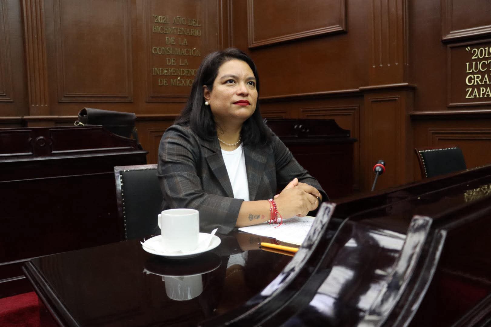 Eréndira Isauro denuncia violencia política en el Congreso y reconoce respaldo de Giuliana Bugarinni