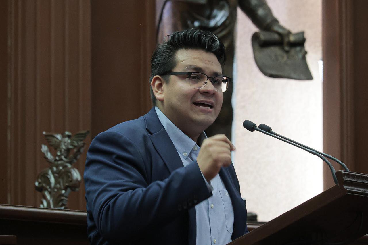 Toño Carreño presenta iniciativa para visibilizar enfermedades autoinmunes