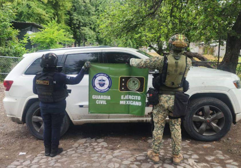 En distintos hechos, asegurados fusiles, vehículos y droga en Tierra Caliente: SSP