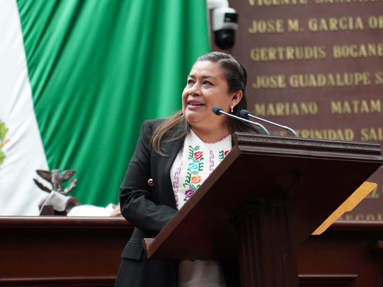 Llama a la población a atender su salud mental en instituciones oficiales y no en las redes sociales