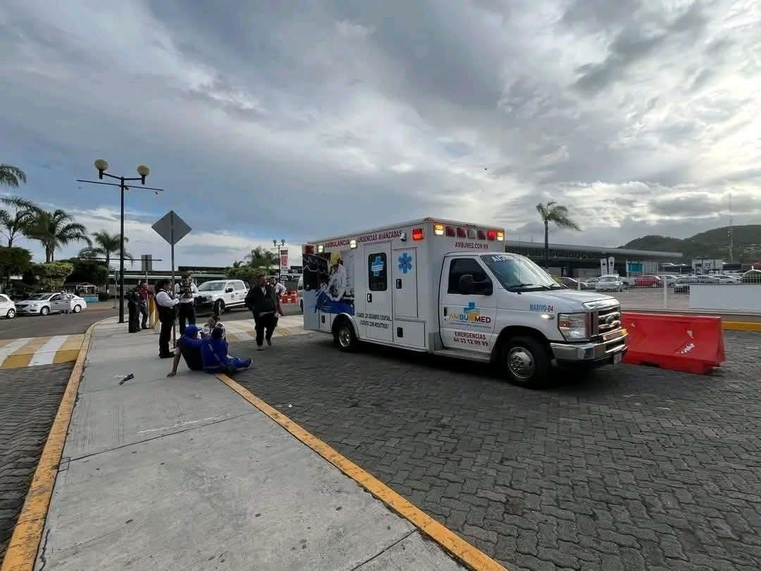 Muere persona al interior de un autobús al arribar a la Central Camionera de Morelia