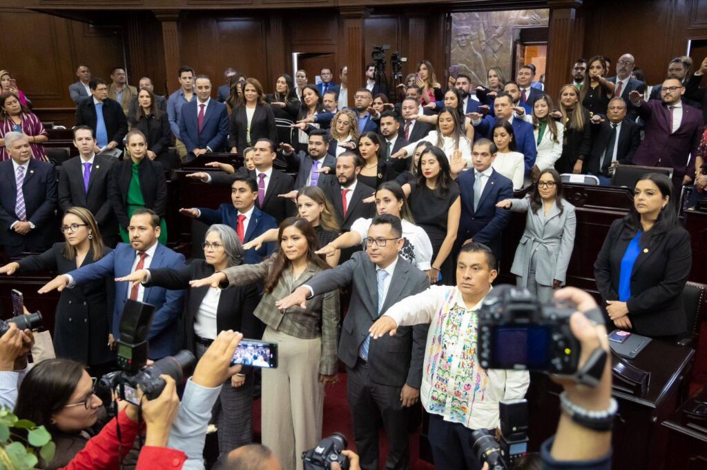 Rinde protesta el nuevo Poder Judicial ante el Congreso del Estado