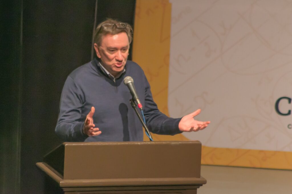 Laurent Loinard, de la UNAM Morelia, es nombrado Director del Telescopio del Horizonte de Eventos