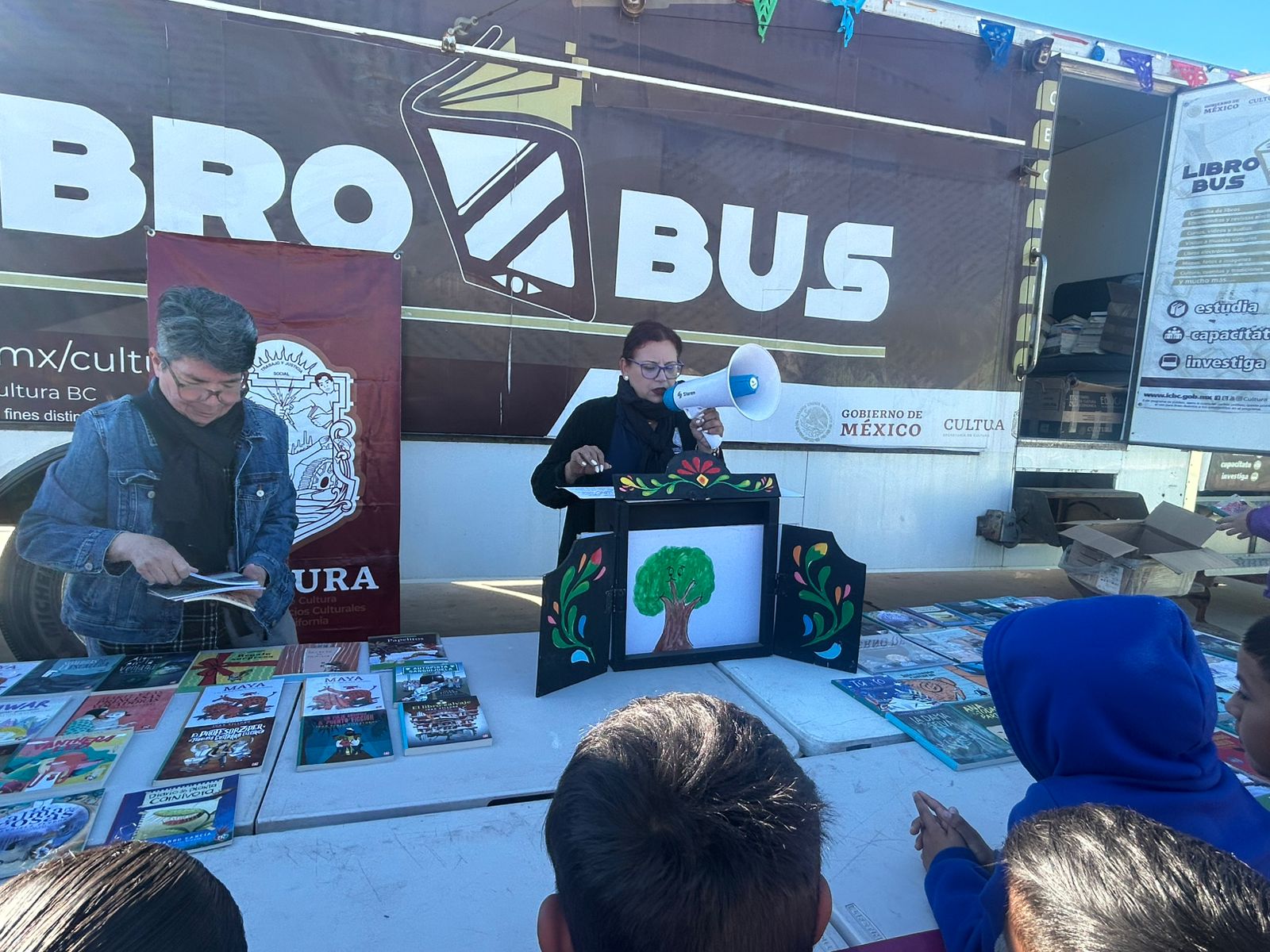 LIBROBUS DE CULTURA INICIA RECORRIDO "LETRAS PENINSULARES" EN COMUNIDADES DE BAJA CALIFORNIA