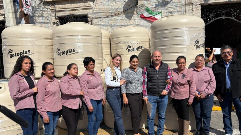 Alcade Eric Gaona realiza la 2da entrega del programa “Almacenando Vida”